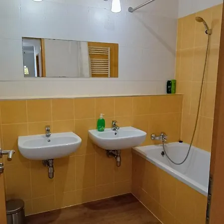 Skyline View - 15th Floor Bliss *