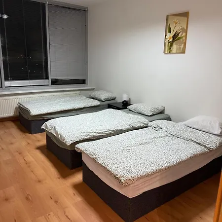 דירה Skyline View - 15th Floor Bliss ברטיסלאבה